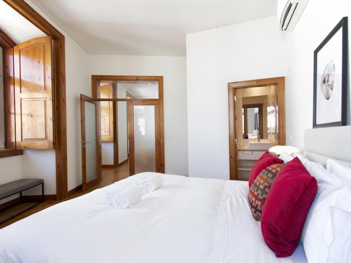 Apartment Chiado Stylish Bright With Ac